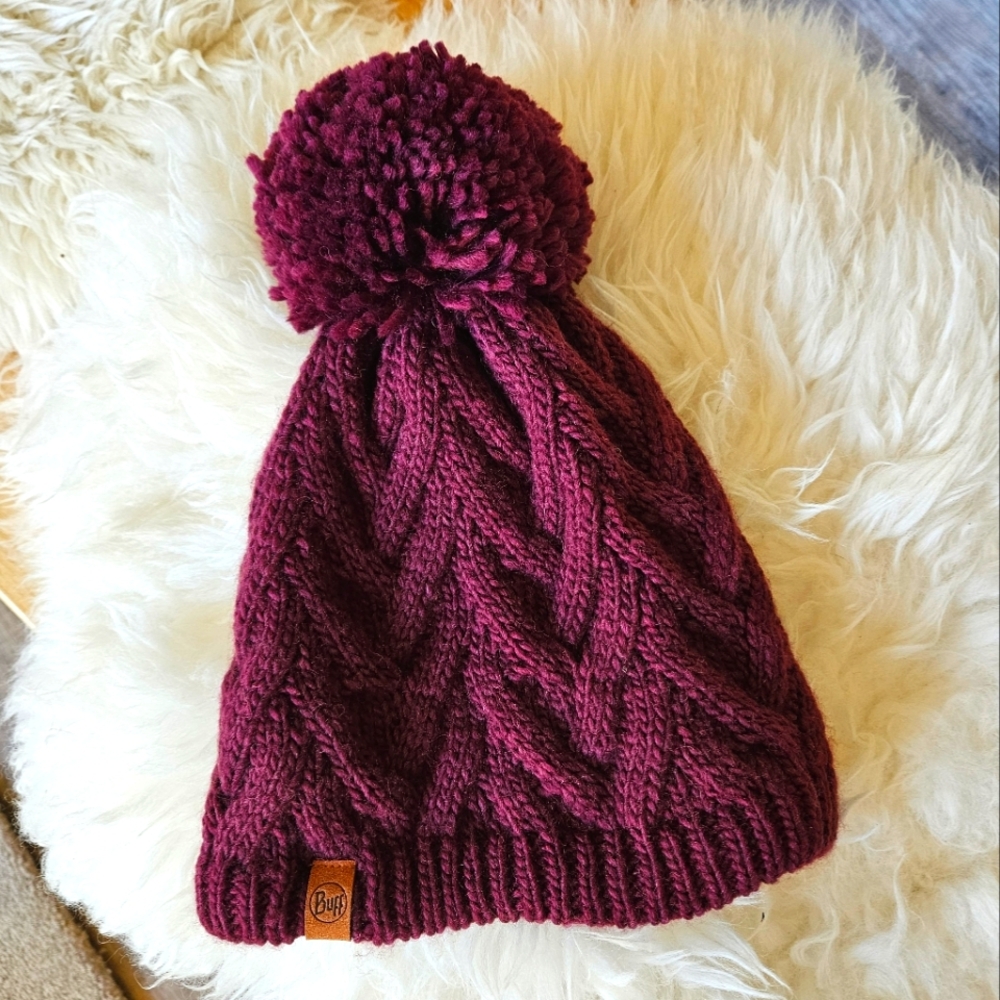 Buff Knit Pompom Beanie Fleece Lined NWOT